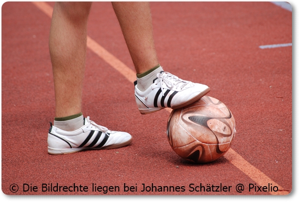 Fussball by Johannes Schtzler pixelio.de